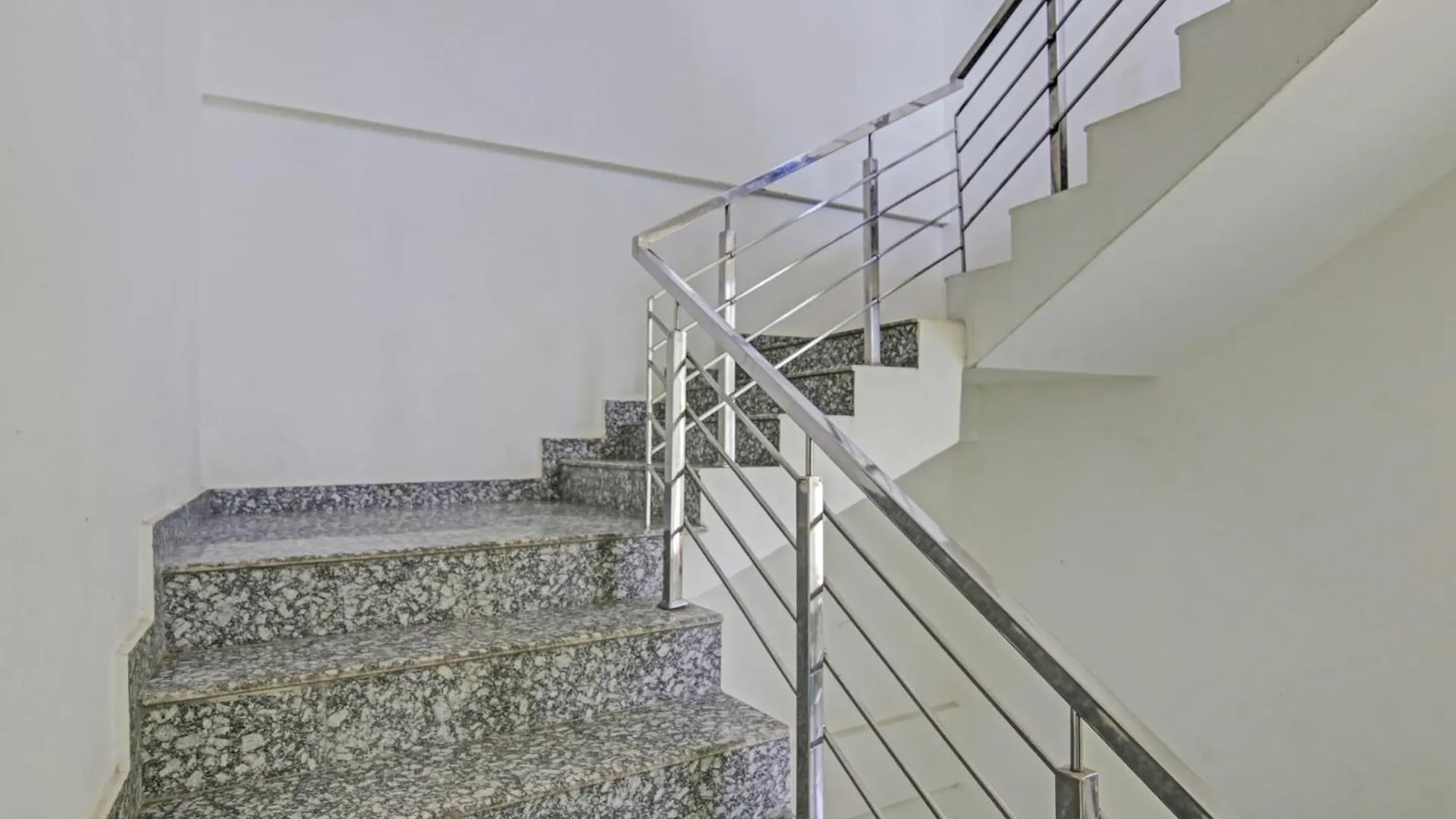 Oyo High And Seek Hotel Shimla